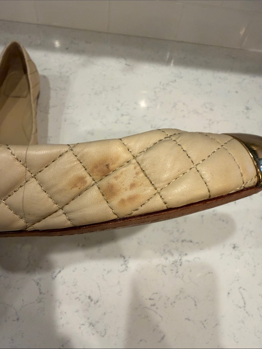 Tory Burch Cream Quilted Ballet Flats with Glam Gold Cap Toe Size 8.5 - Picture 4 of 10